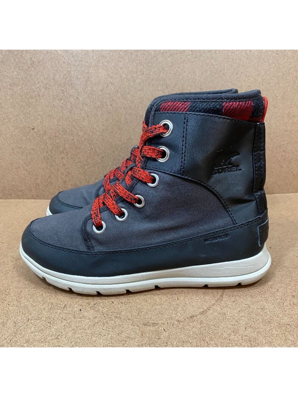 Sorel Womens Explorer 1964 Waterproof Black & Red Boots Size 8.5 Faux Fur Lined